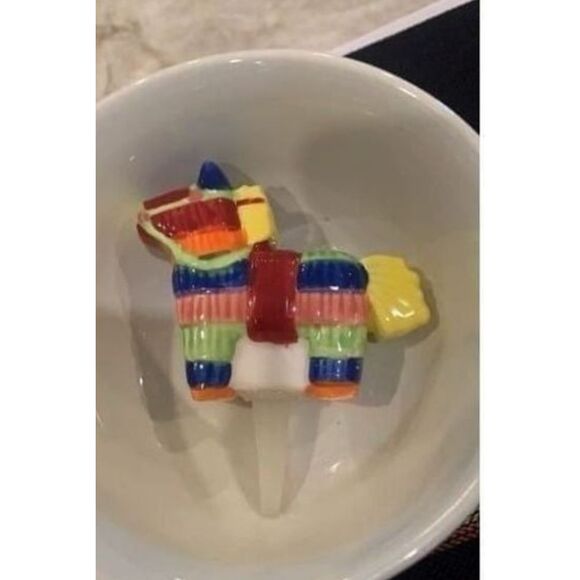 Faux NORA FLEMING Piñata Plate Decoration - Picture 4 of 5